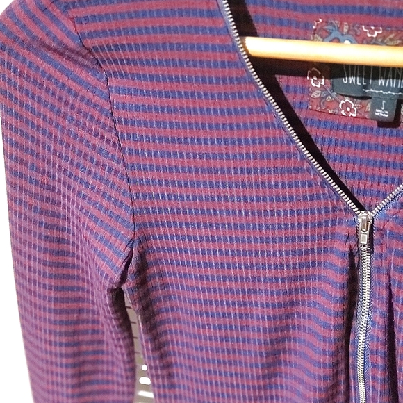 Sweet Wanderer Gold Zip Striped Dress, Size Small US - Picture 3 of 3